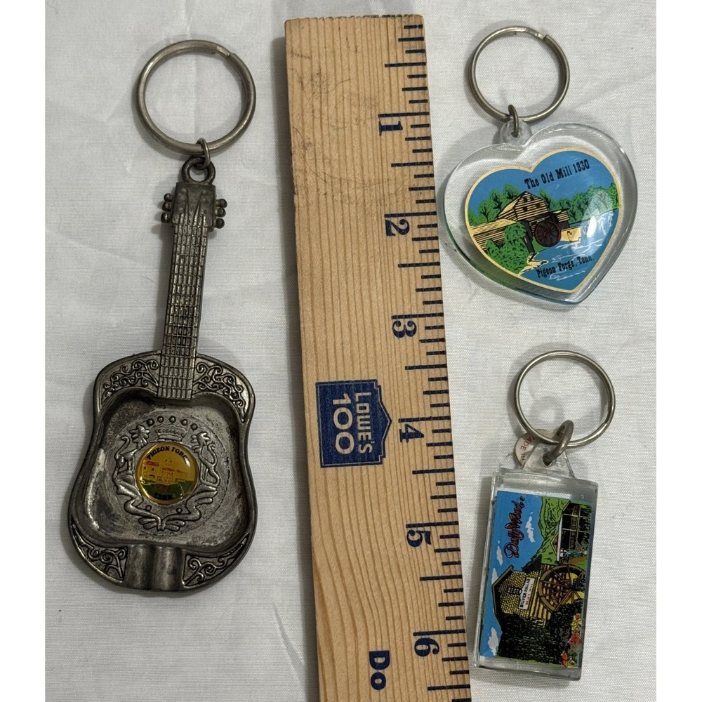 Lot of 3 Keychain -Dollywood &Pigeon Forge Tennessee Guitar - Metal
